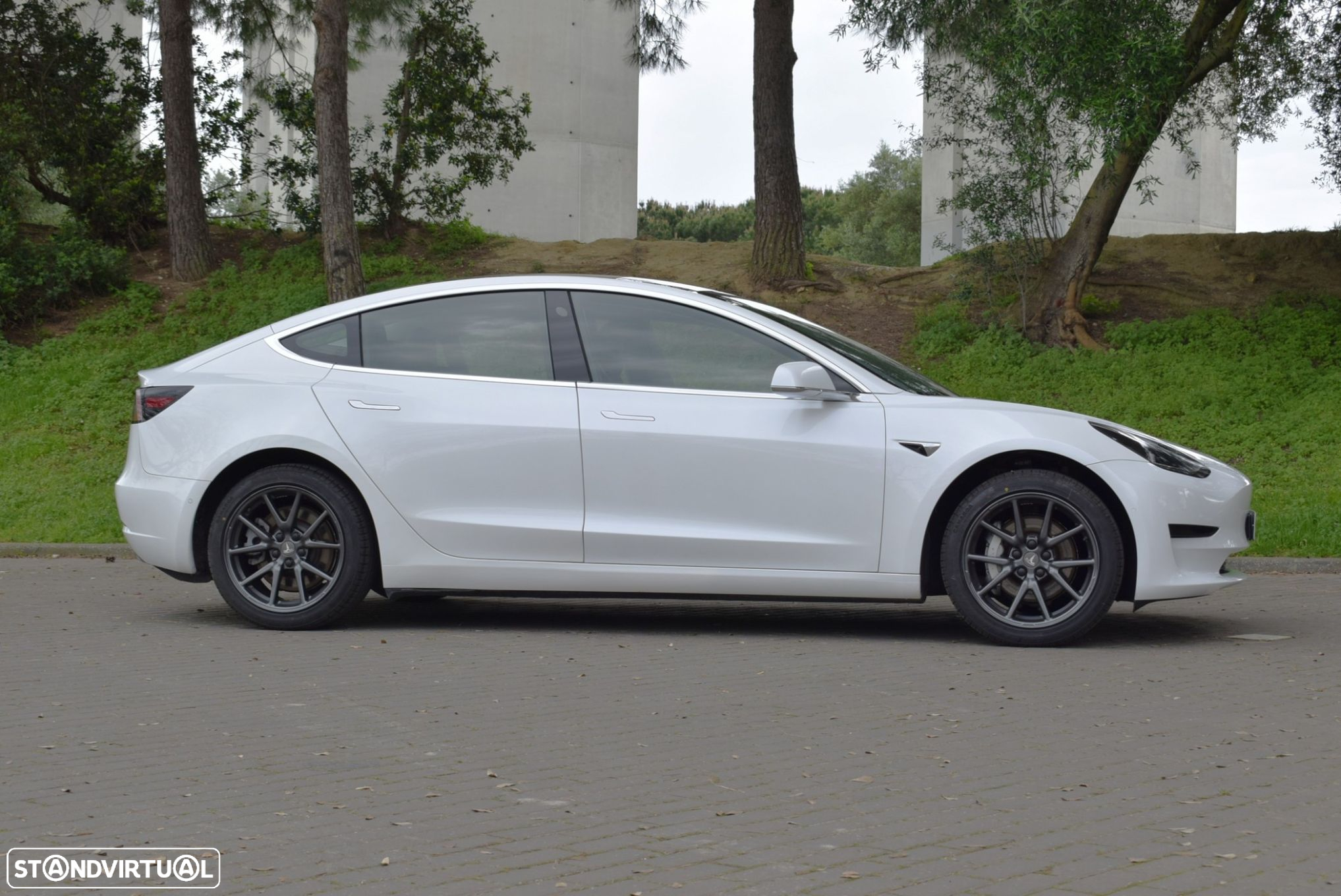 Tesla Model 3 Standard RWD Plus - 13