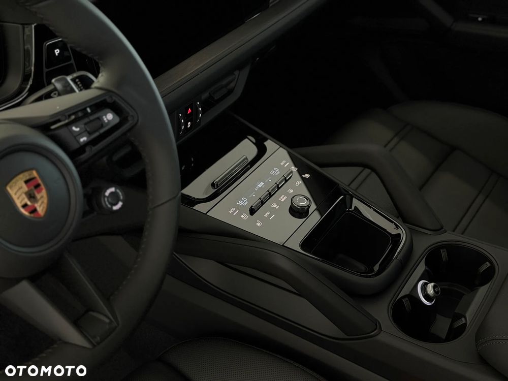 Porsche Cayenne Black Edition - 28