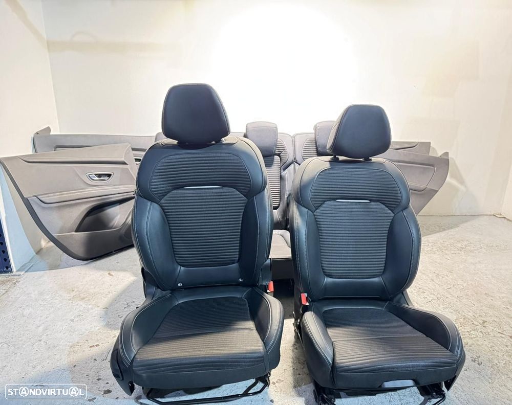 Conjunto de Bancos e Quartelas em Pele RENAULT GRAND SCENIC IV BOSE EDITION - 1