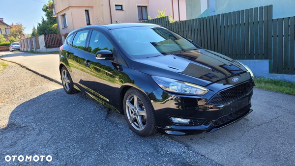 Ford Focus 1.0 EcoBoost ST-Line Black ASS