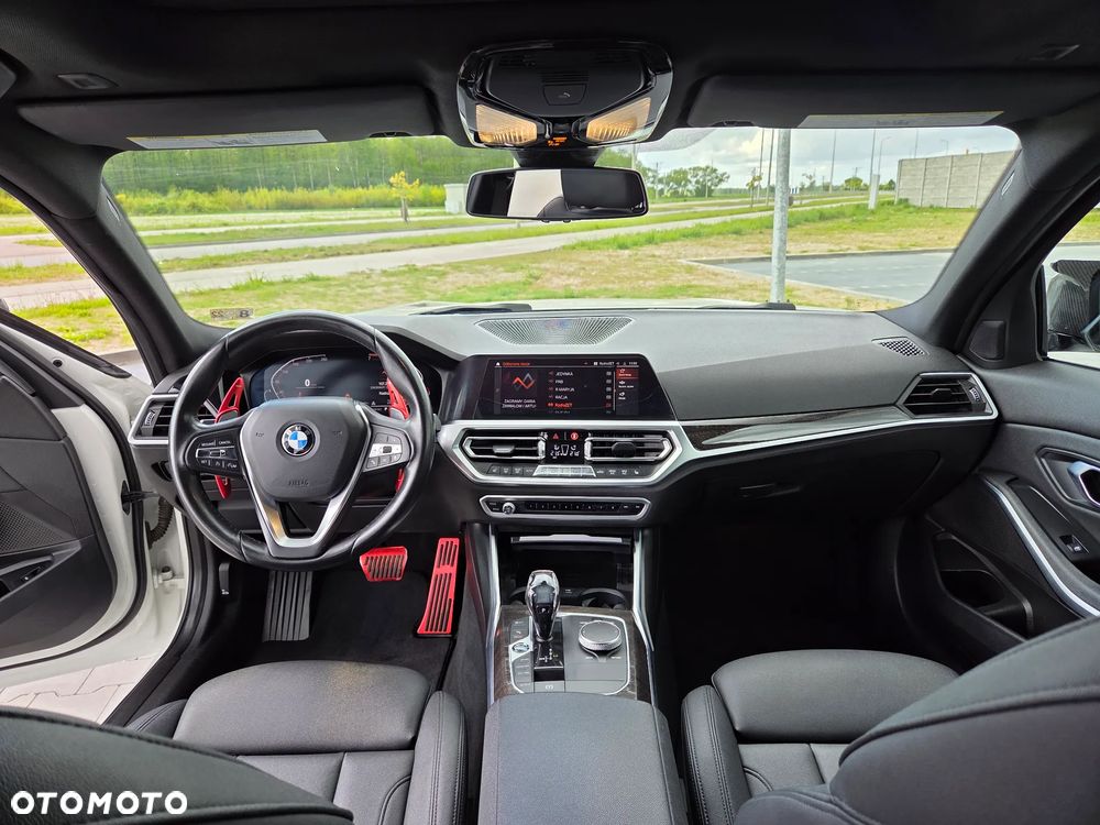 BMW Seria 3 330i Sport Line - 11