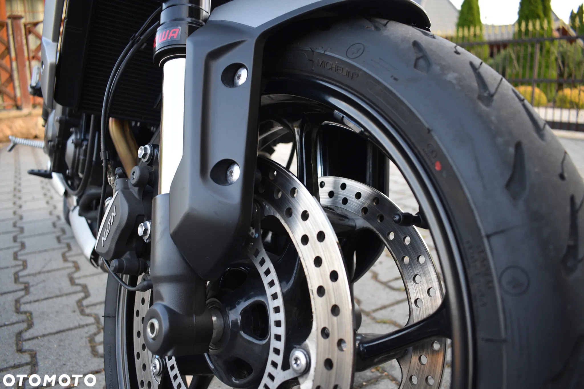 Triumph Trident - 38