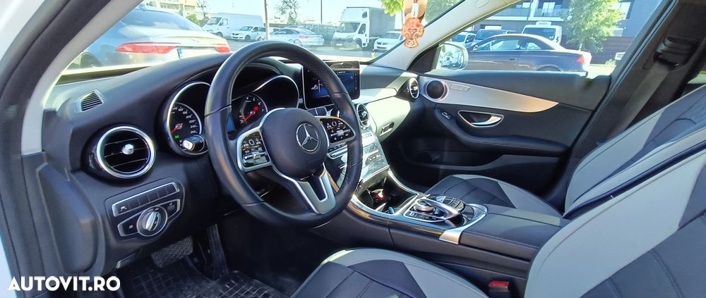 Mercedes-Benz C 300 e 4MATIC 9G-TRONIC - 8