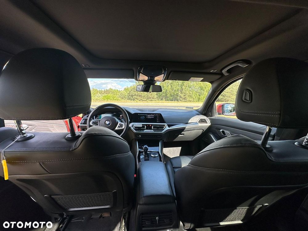 BMW Seria 3 330e M Sport sport - 21