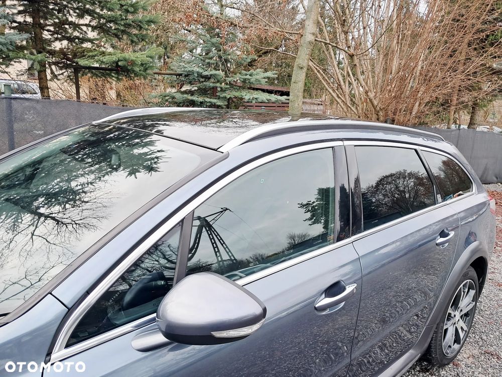 Peugeot 508 RXH Hybrid4 - 28