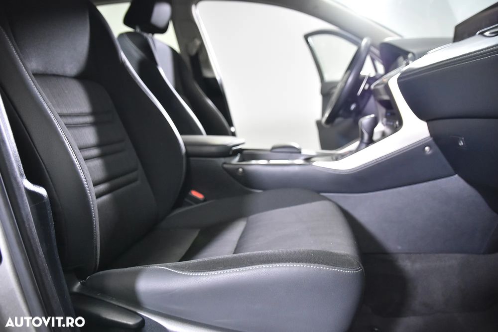 Lexus Seria NX 300h - 11