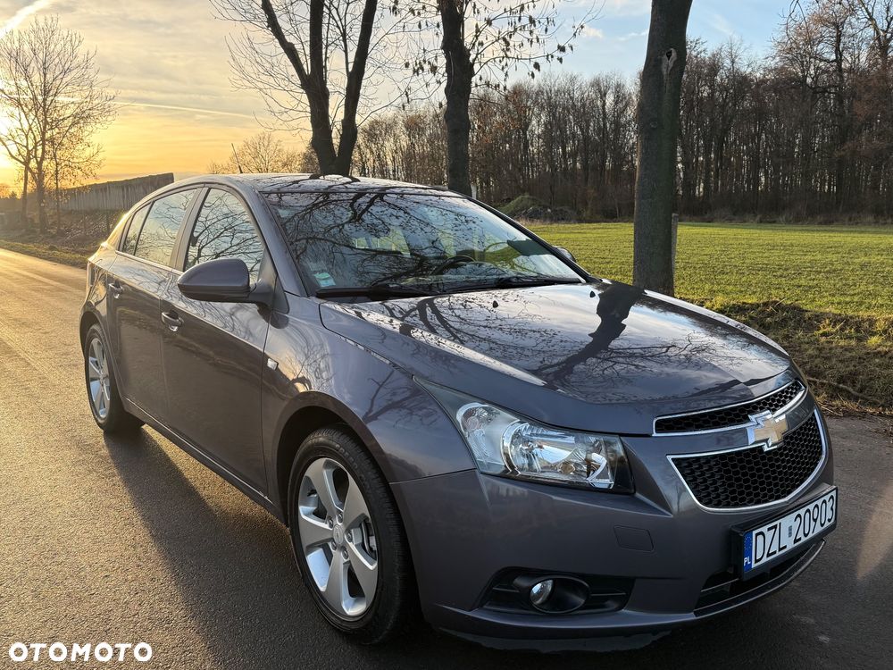 Chevrolet Cruze 1.7 D LT+ Premium - 4