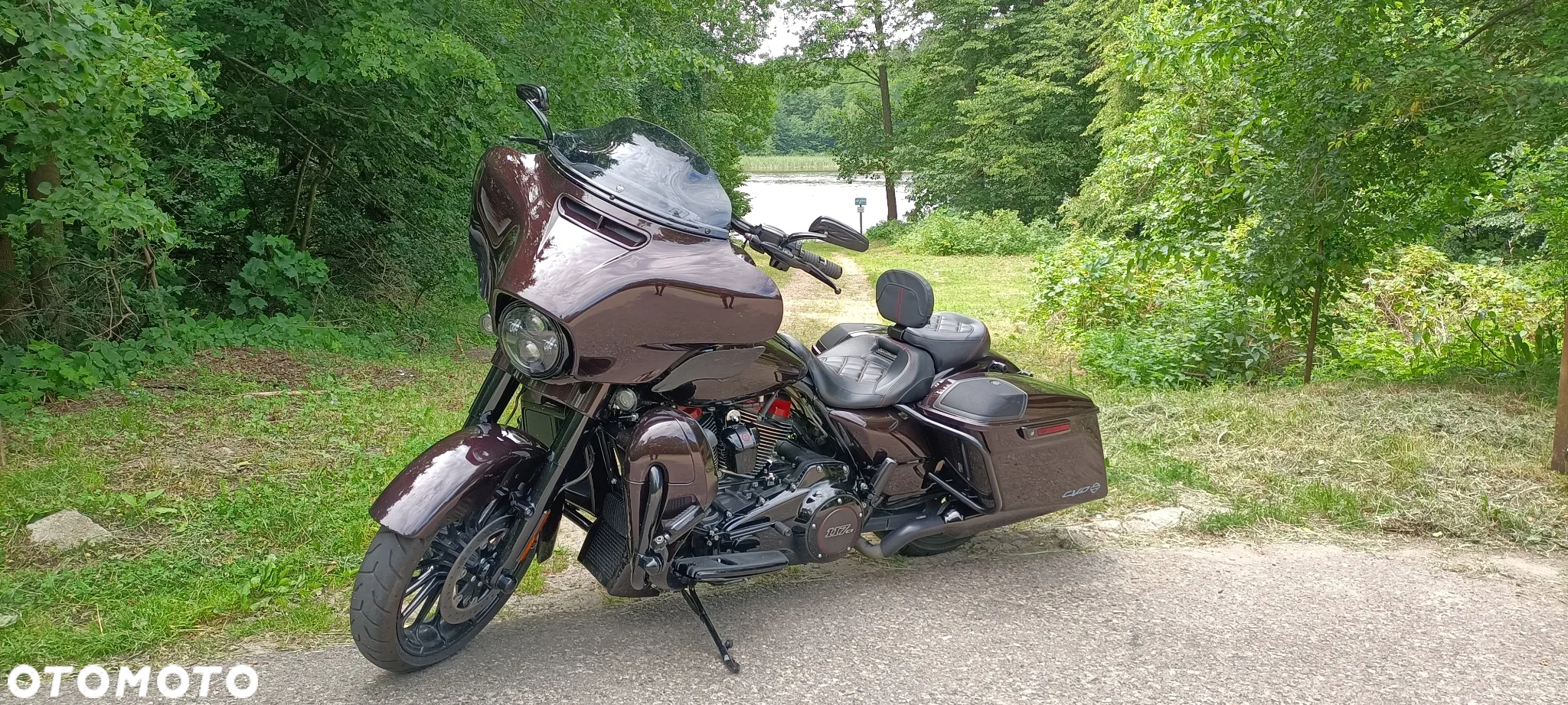 Harley-Davidson CVO Street Glide - 13