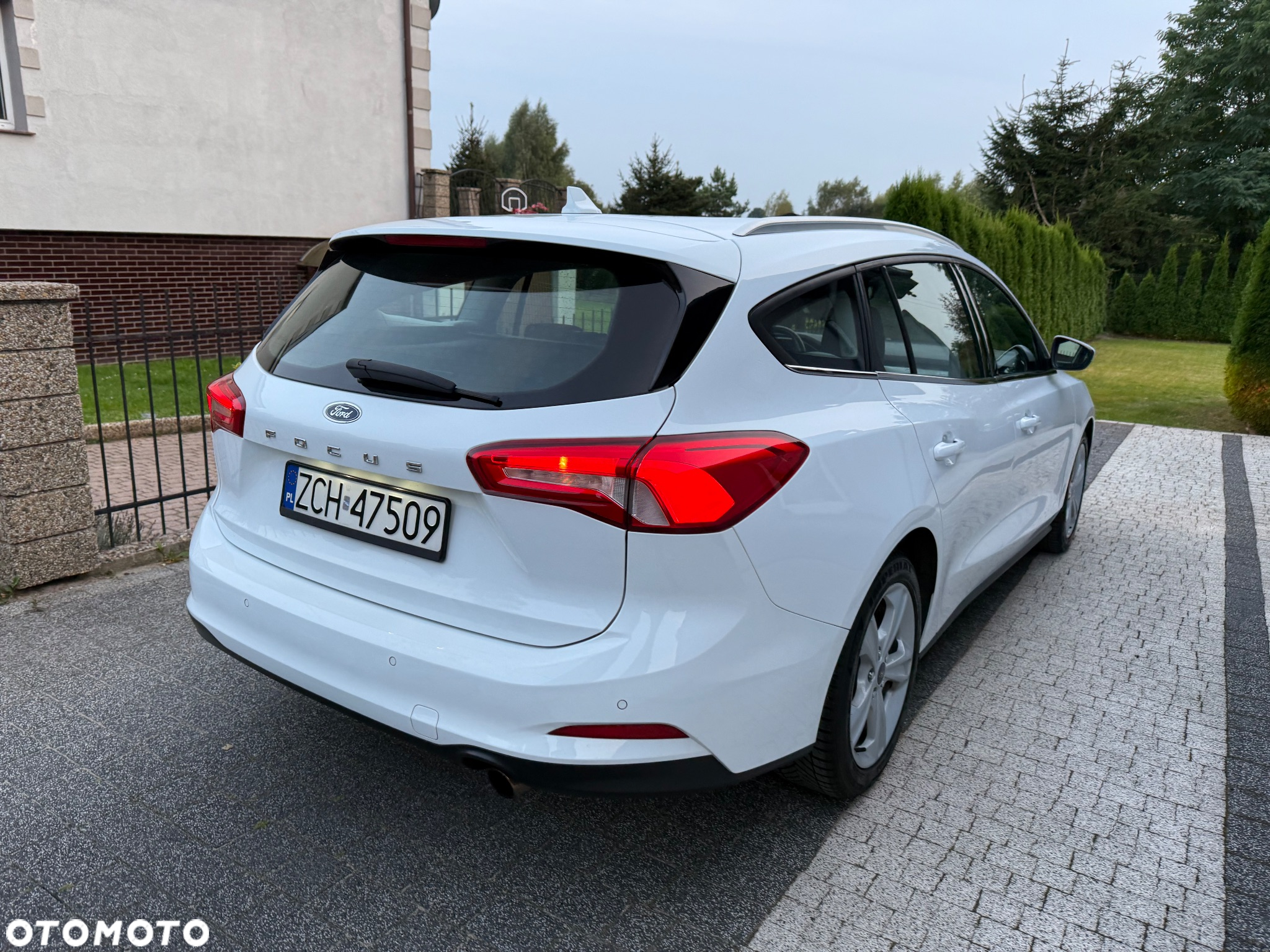 Ford Focus Turnier 1.5 EcoBlue Start-Stopp-System TREND - 24