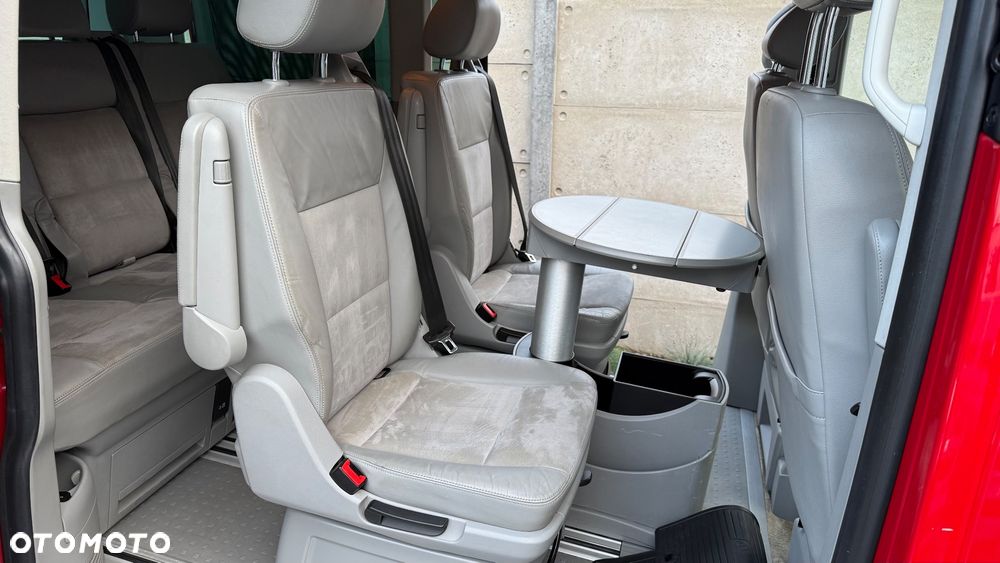 Volkswagen Multivan - 25