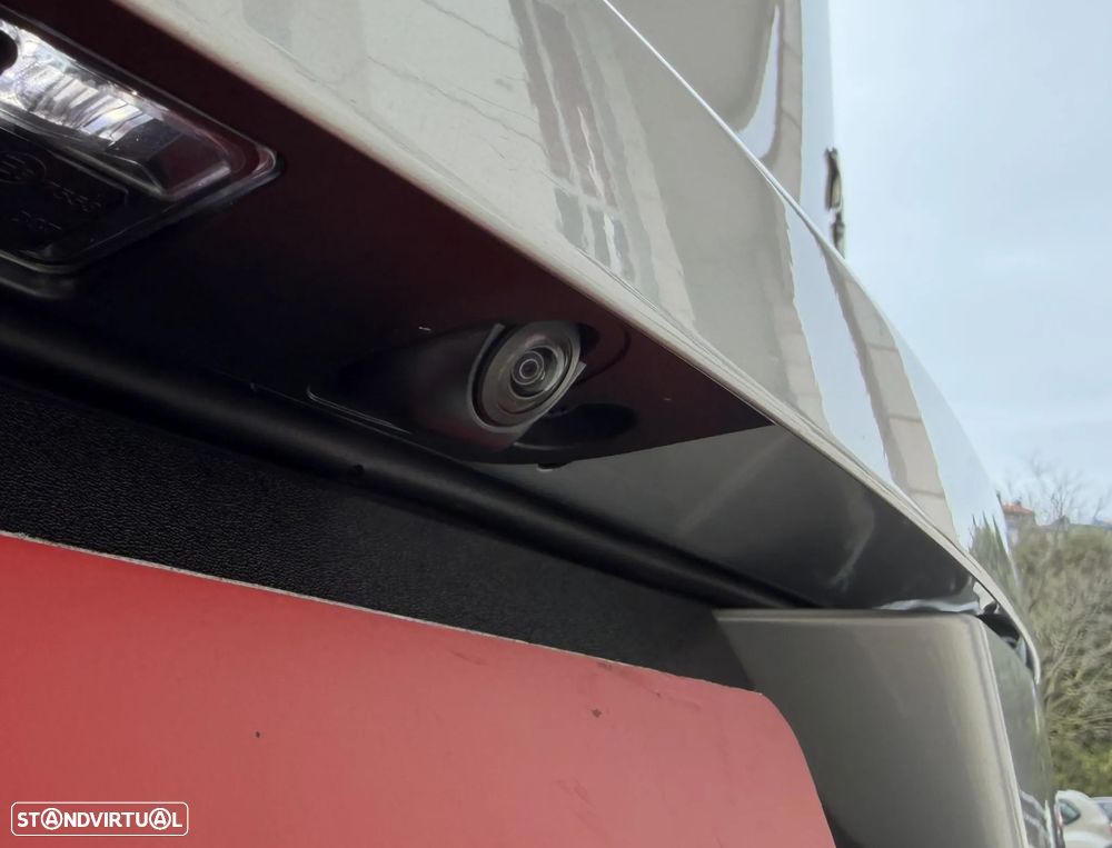 Volvo XC 40 1.5 T3 Momentum Tech Edition - 12