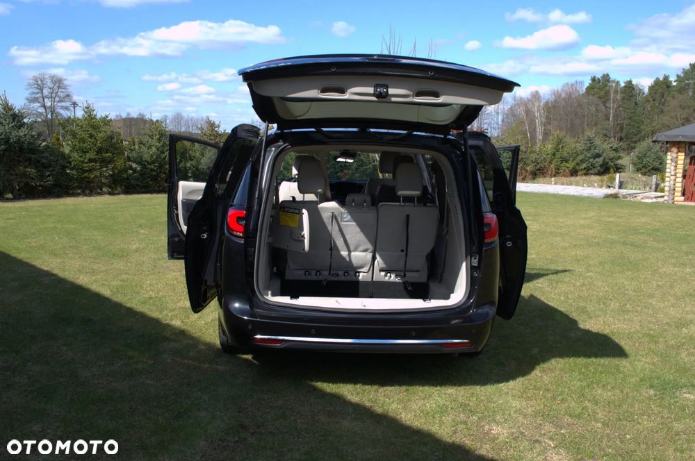 Chrysler Pacifica - 9