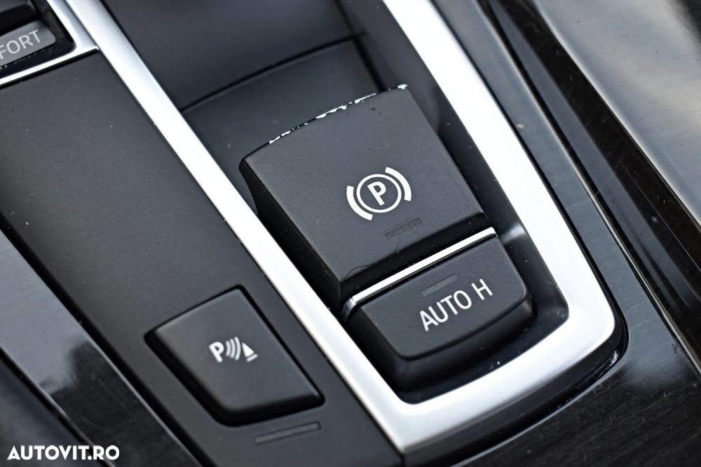 BMW Seria 5 520d Aut. Luxury Line - 35