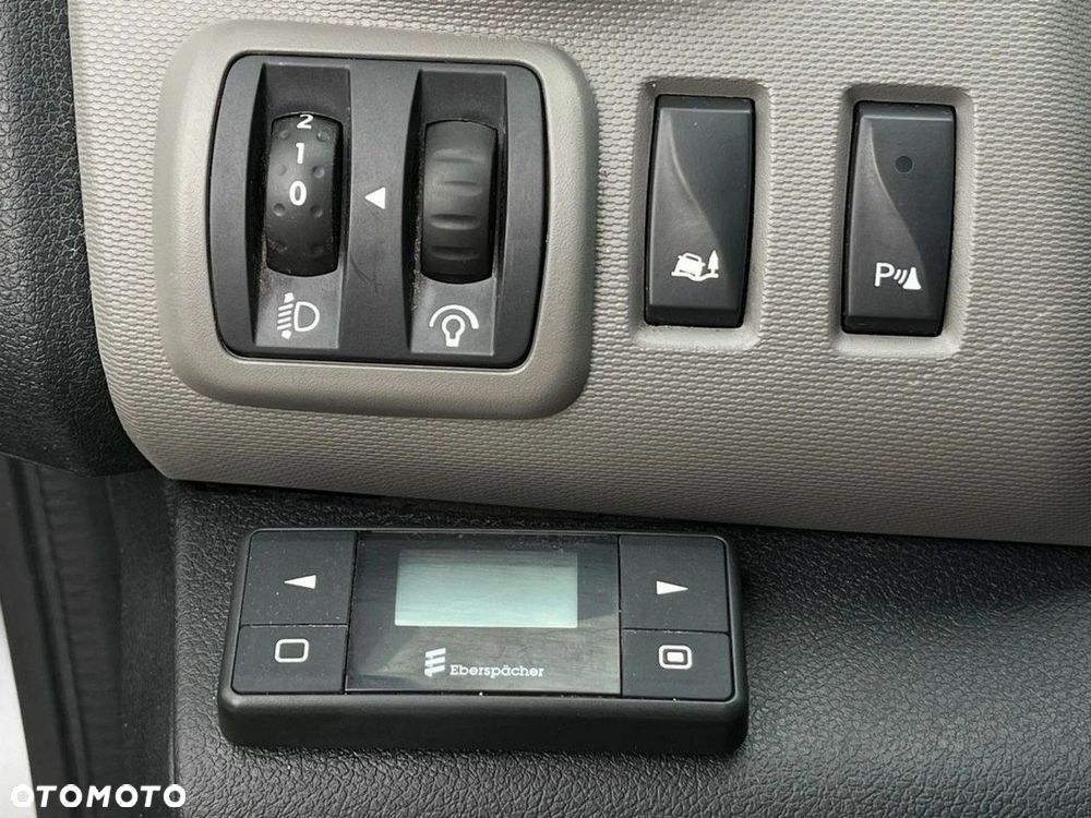 Renault Trafic - 25