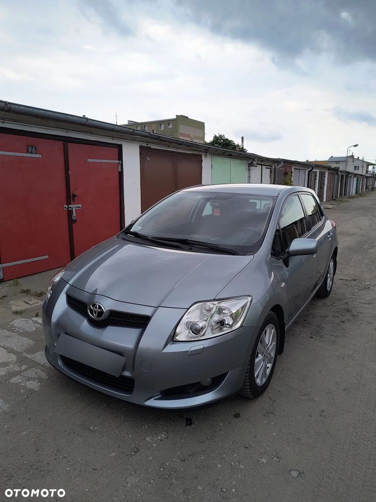 Toyota Auris - 1