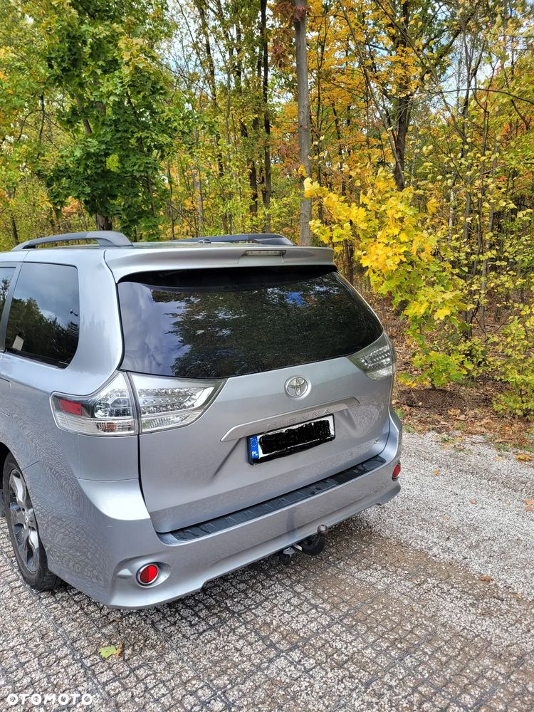 Toyota Sienna 3.5 V6 SE - 4