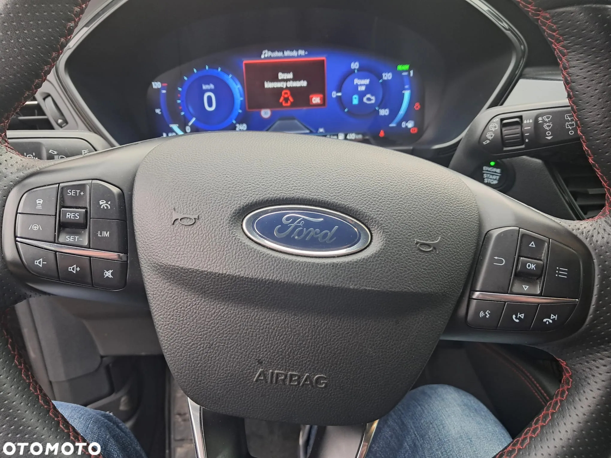 Ford Kuga 2.5 Duratec PHEV ST-LINE - 24