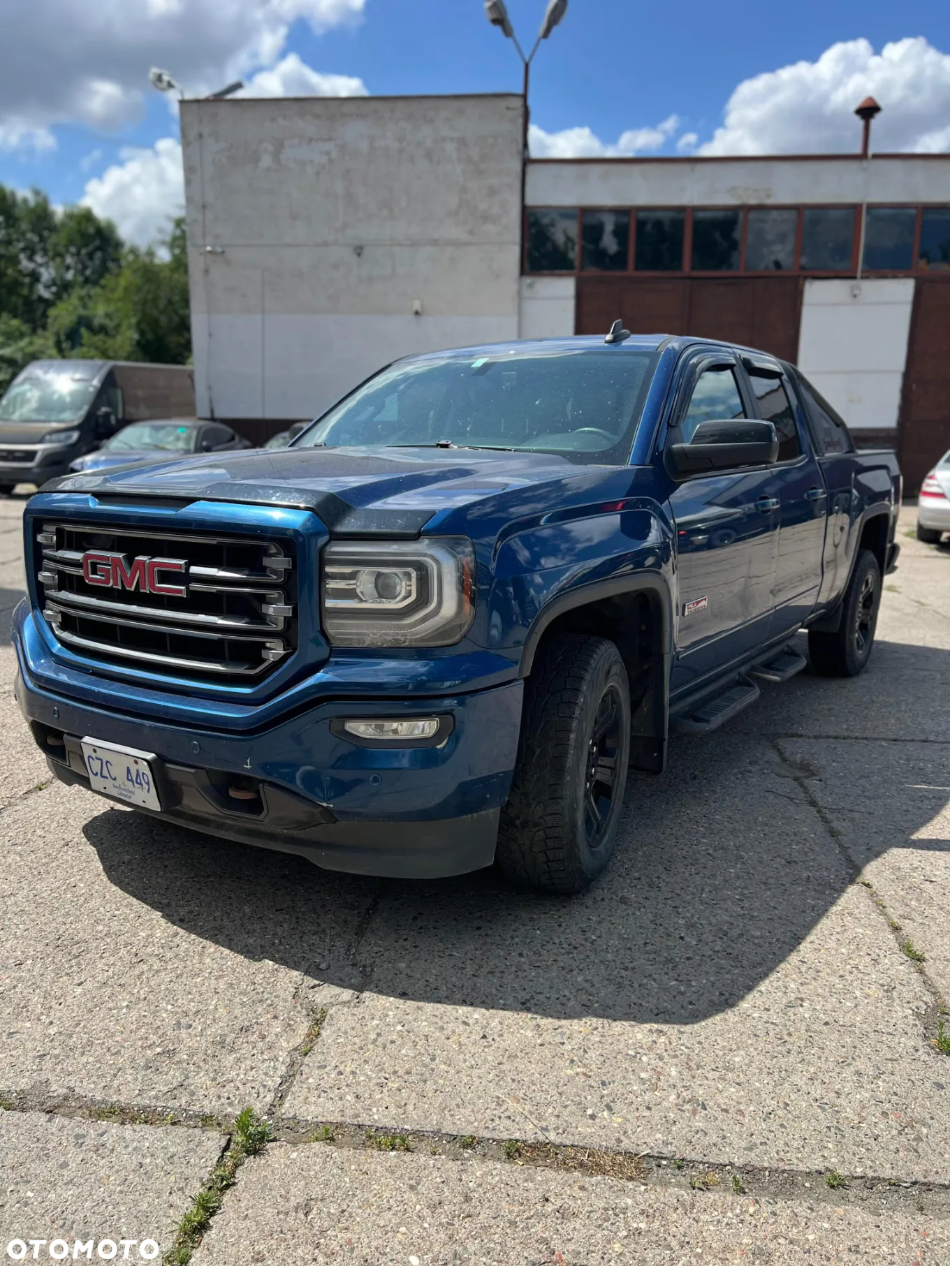 GMC Sierra