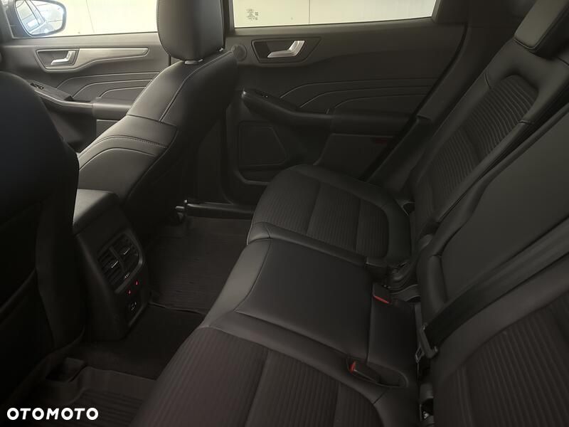 Ford Kuga - 22