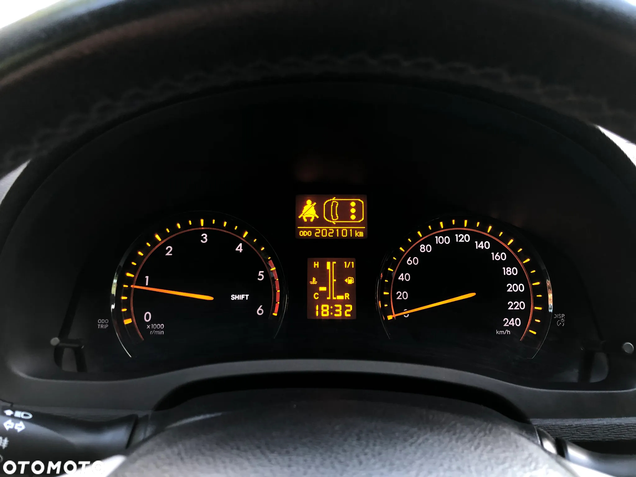 Toyota Avensis Combi 2.0 D-4D - 16