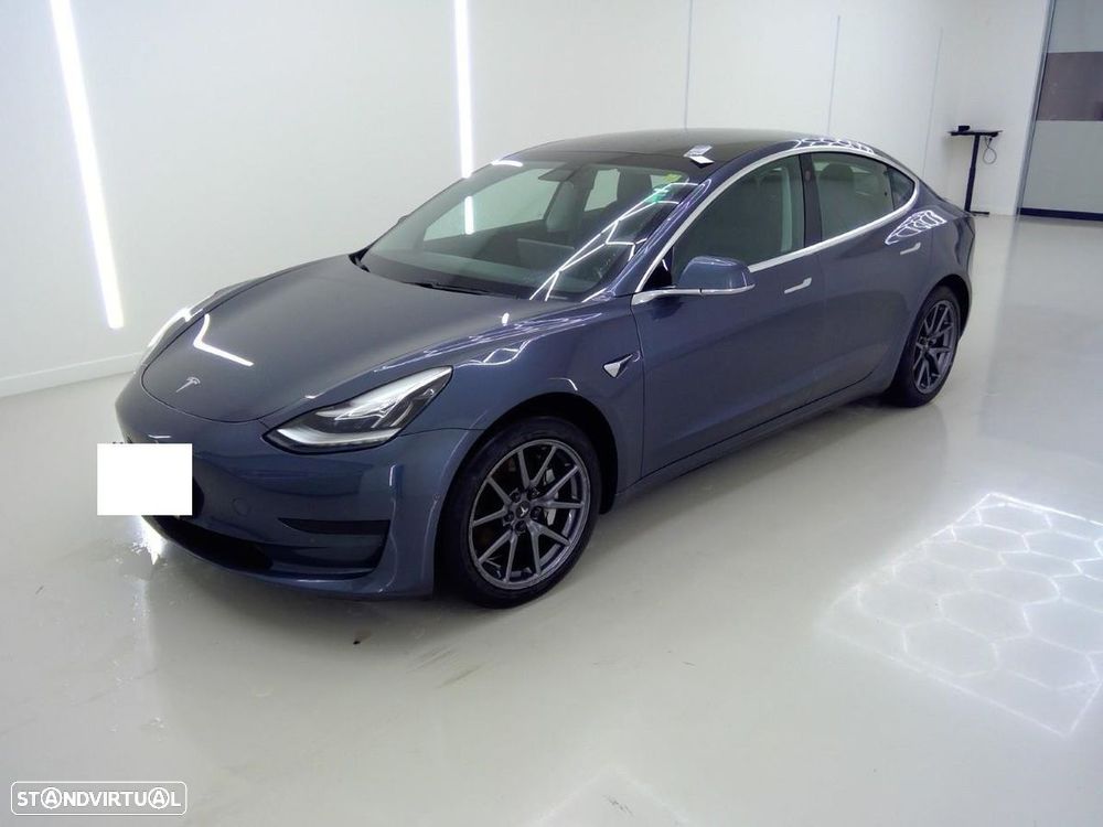 Tesla Model 3 - 6