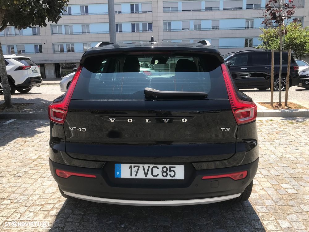 Volvo XC 40 1.5 T3 Tech Edition - 4