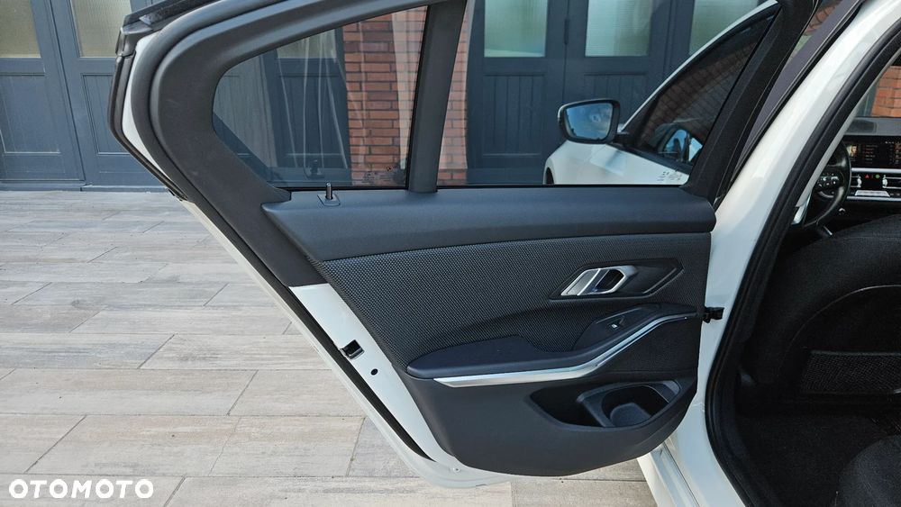BMW Seria 3 - 15