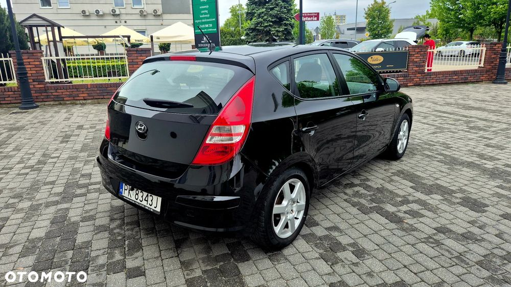 Hyundai i30 1.4 Classic + - 7