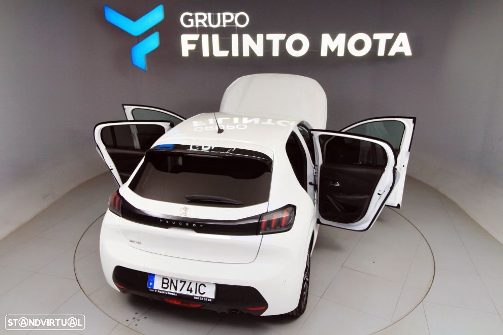 Peugeot 208 - 11