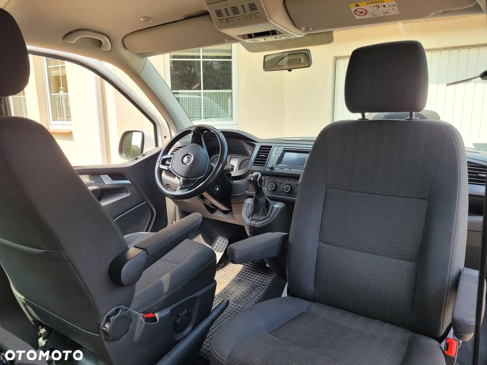 Volkswagen Caravelle 2.0 TDI L2 Comfortline DSG - 8