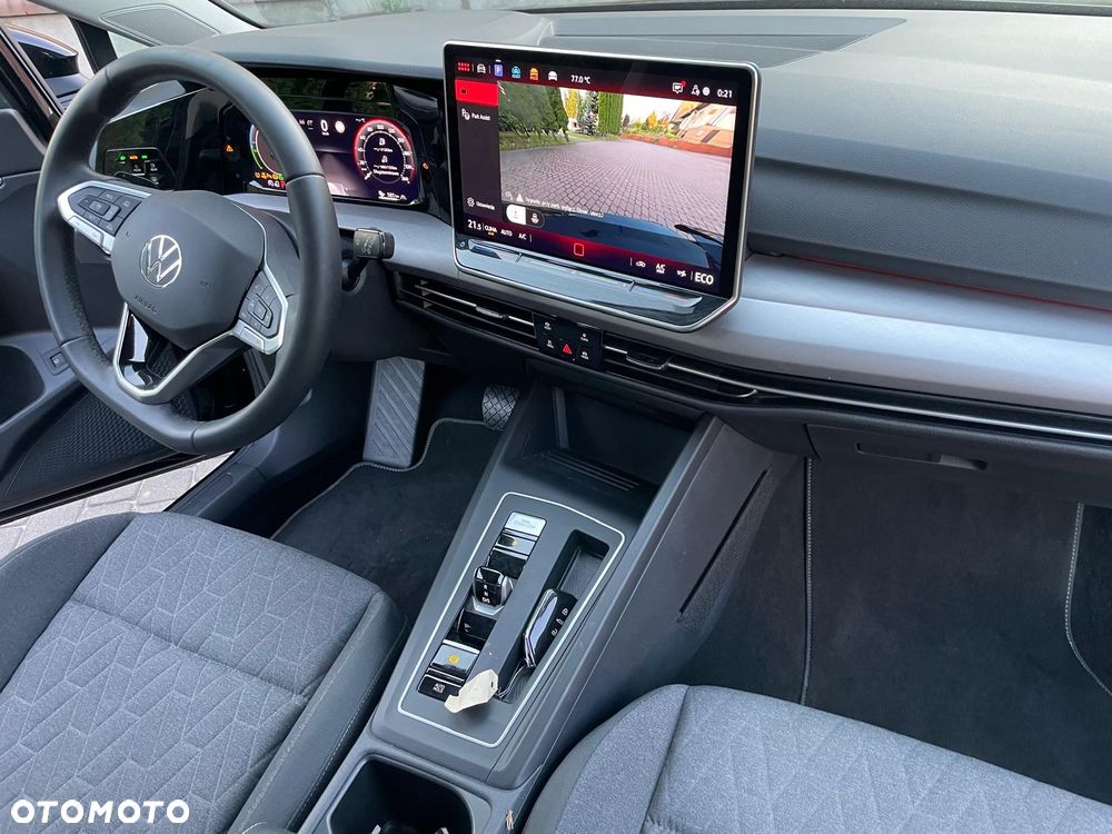 Volkswagen Golf - 11