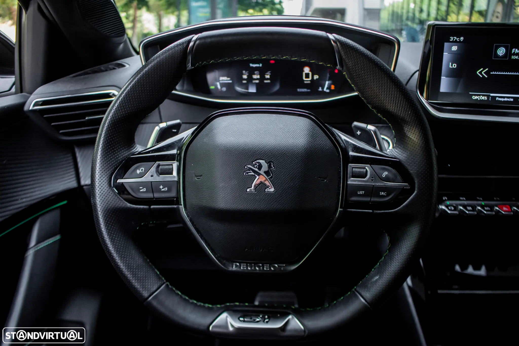 Peugeot 208 1.2 PureTech GT EAT8 - 12