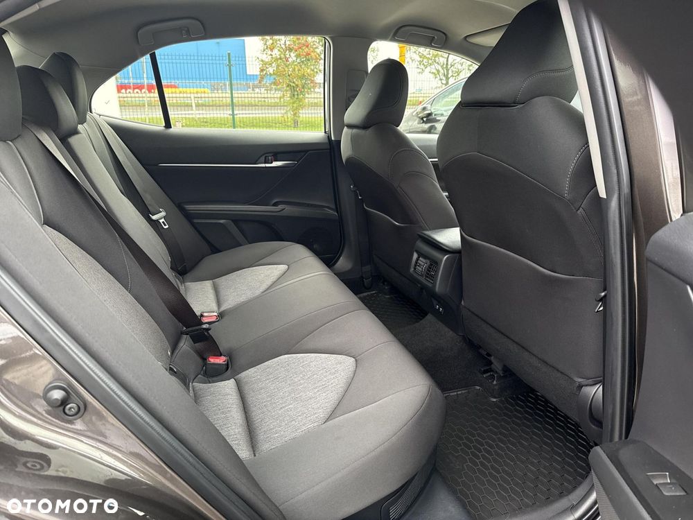 Toyota Camry 2.5 Hybrid Comfort CVT - 10