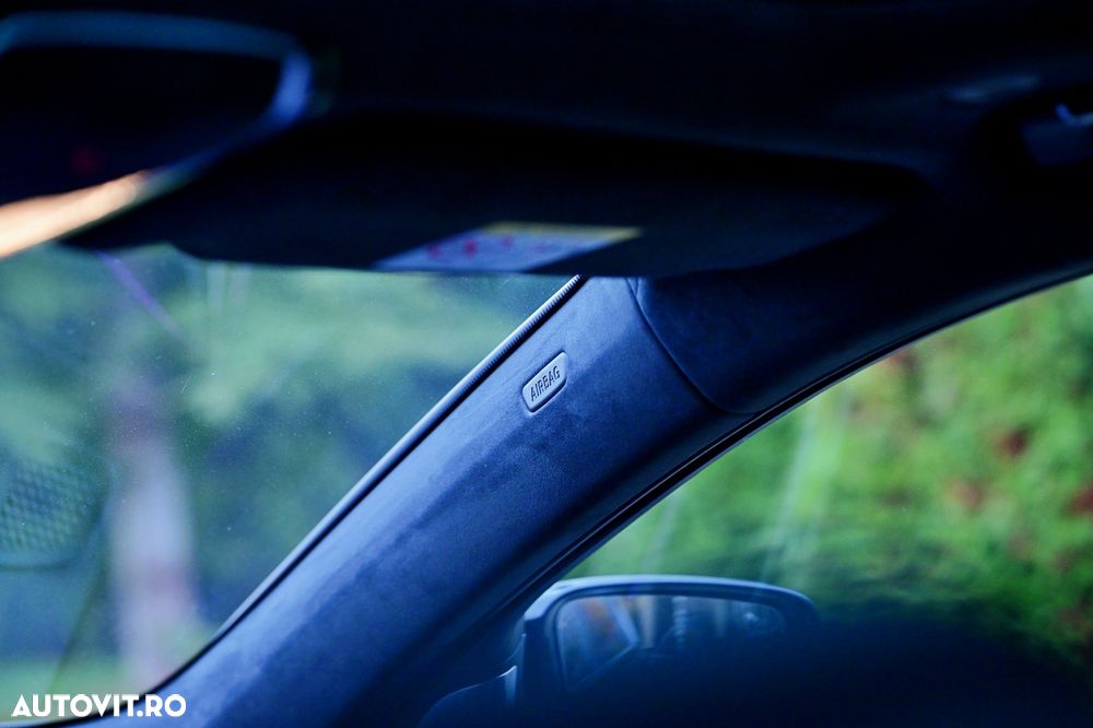 BMW Seria 7 745e - 31