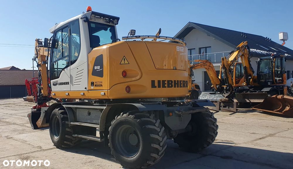 Liebherr A912 compact z rototiltem - 2