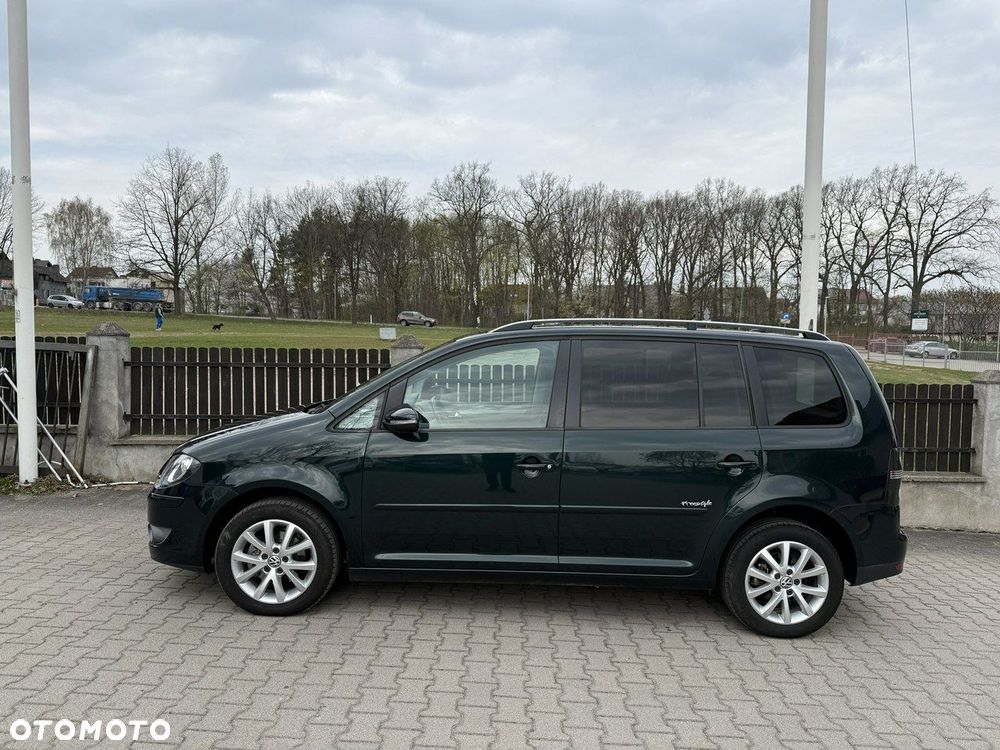 Volkswagen Touran - 5