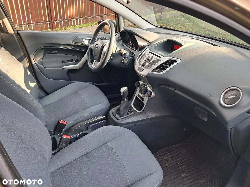 Ford Fiesta 1.25 Ghia - 18