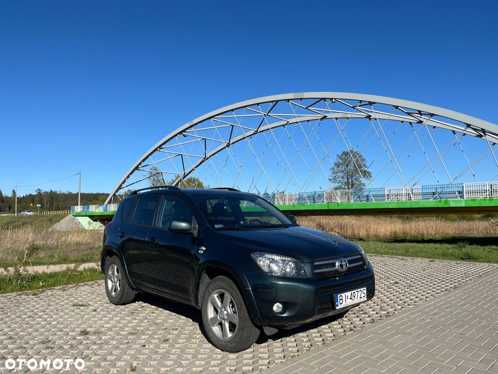 Toyota RAV4 2.2 D-CAT 4x4 Executive - 1