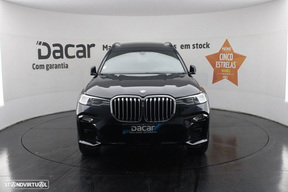 BMW X7 40 d xDrive Pack M — fotografia 3