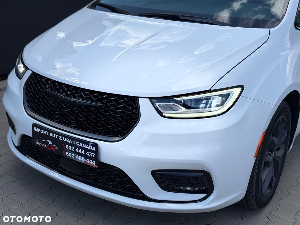 Chrysler Pacifica - 3