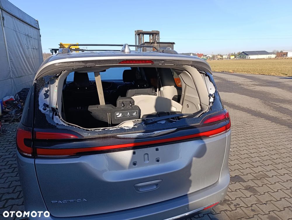 Chrysler Pacifica - 18