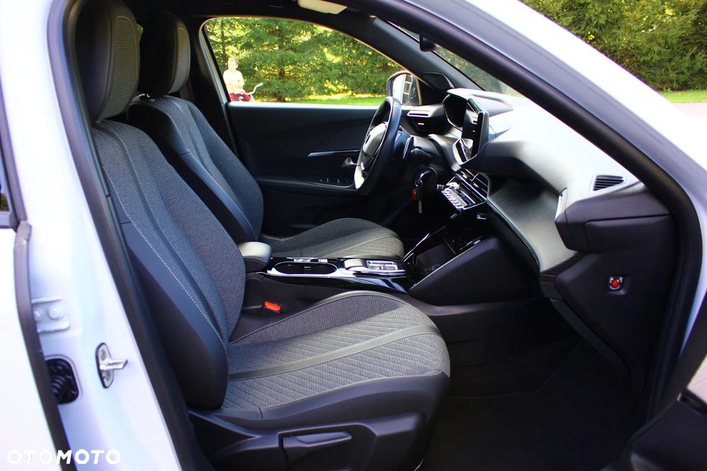 Peugeot 2008 1.5 BlueHDi Allure S&S EAT8 - 33