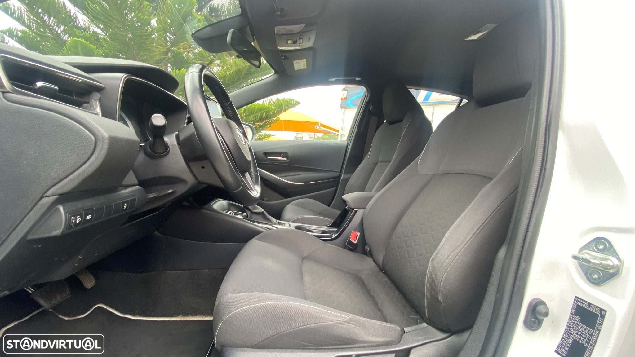 Toyota Corolla 1.8 Hybrid Comfort - 21