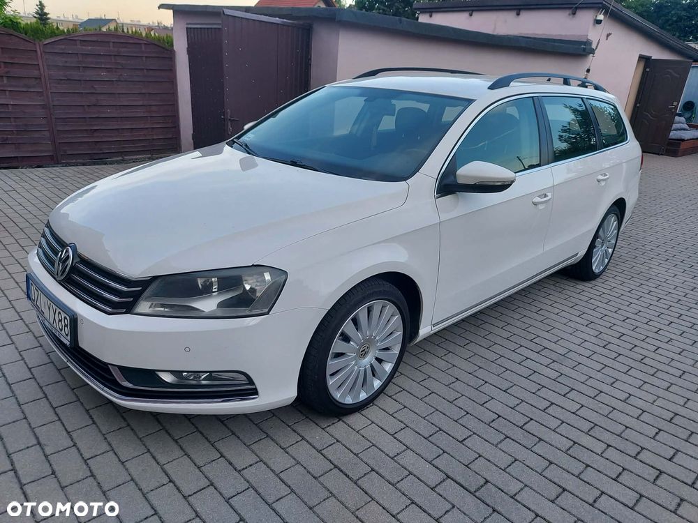 Volkswagen Passat 2.0 TDI DSG Comfortline - 1