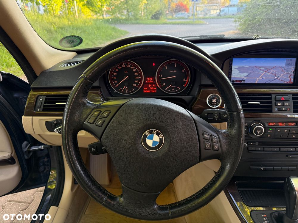 BMW Seria 3 - 18
