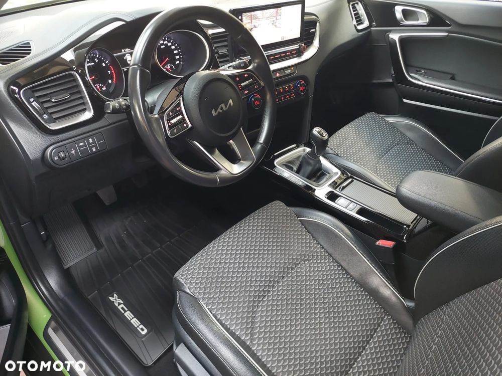Kia XCeed 1.5 T-GDI L - 16