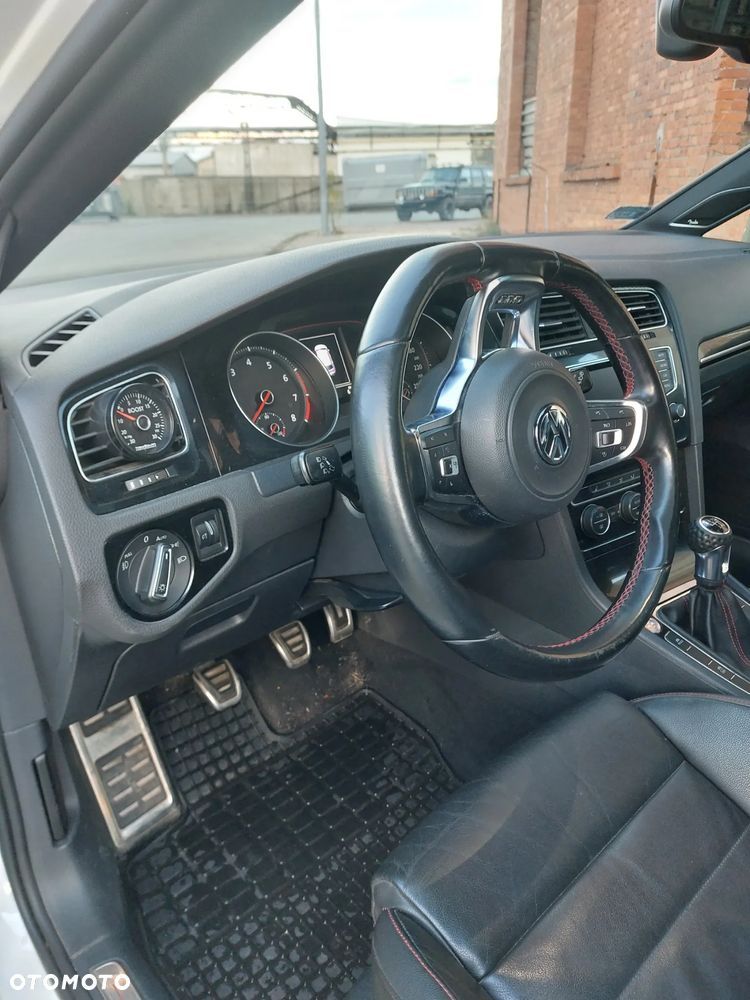 Volkswagen Golf 2.0 GTI - 10