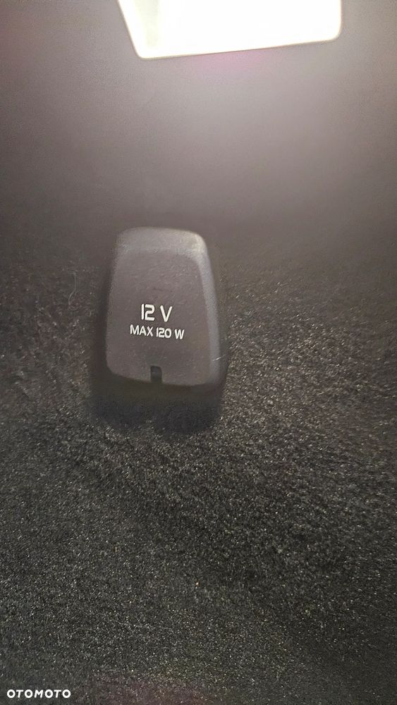 Volvo V90 D4 Inscription - 12