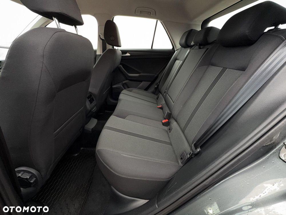 Volkswagen T-Roc - 25