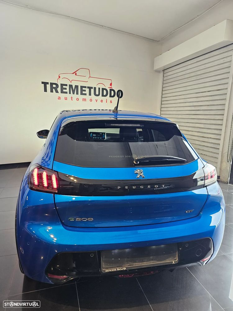 Peugeot e-208 GT - 22